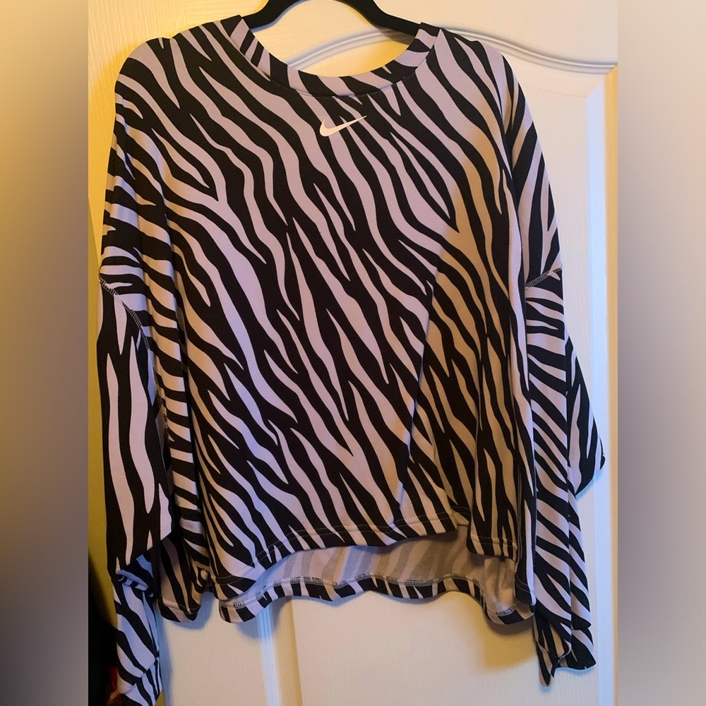Nike cropped pullover